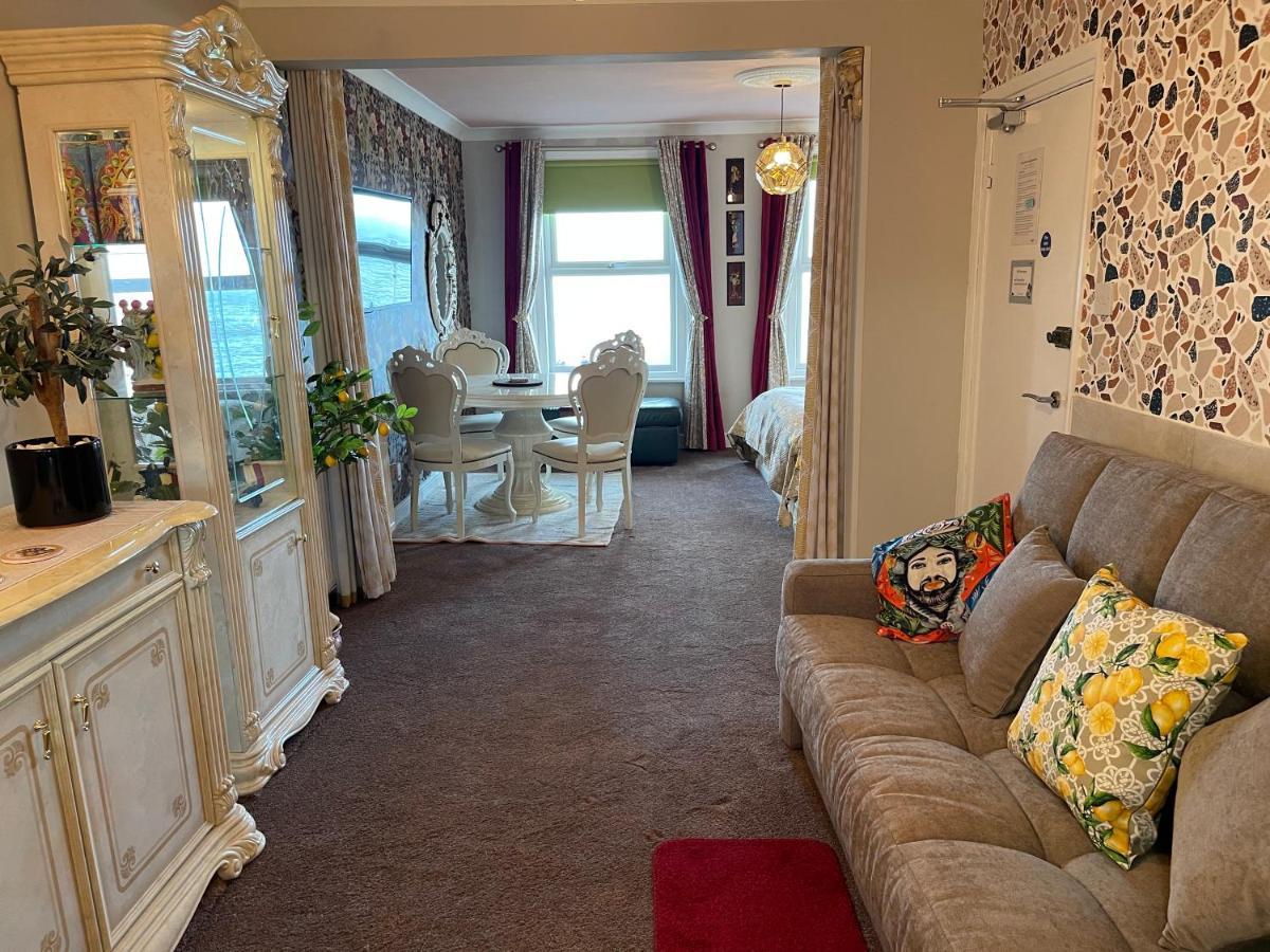 "The Italian" Seafront Apartment อีสต์บอร์น ภายนอก รูปภาพ