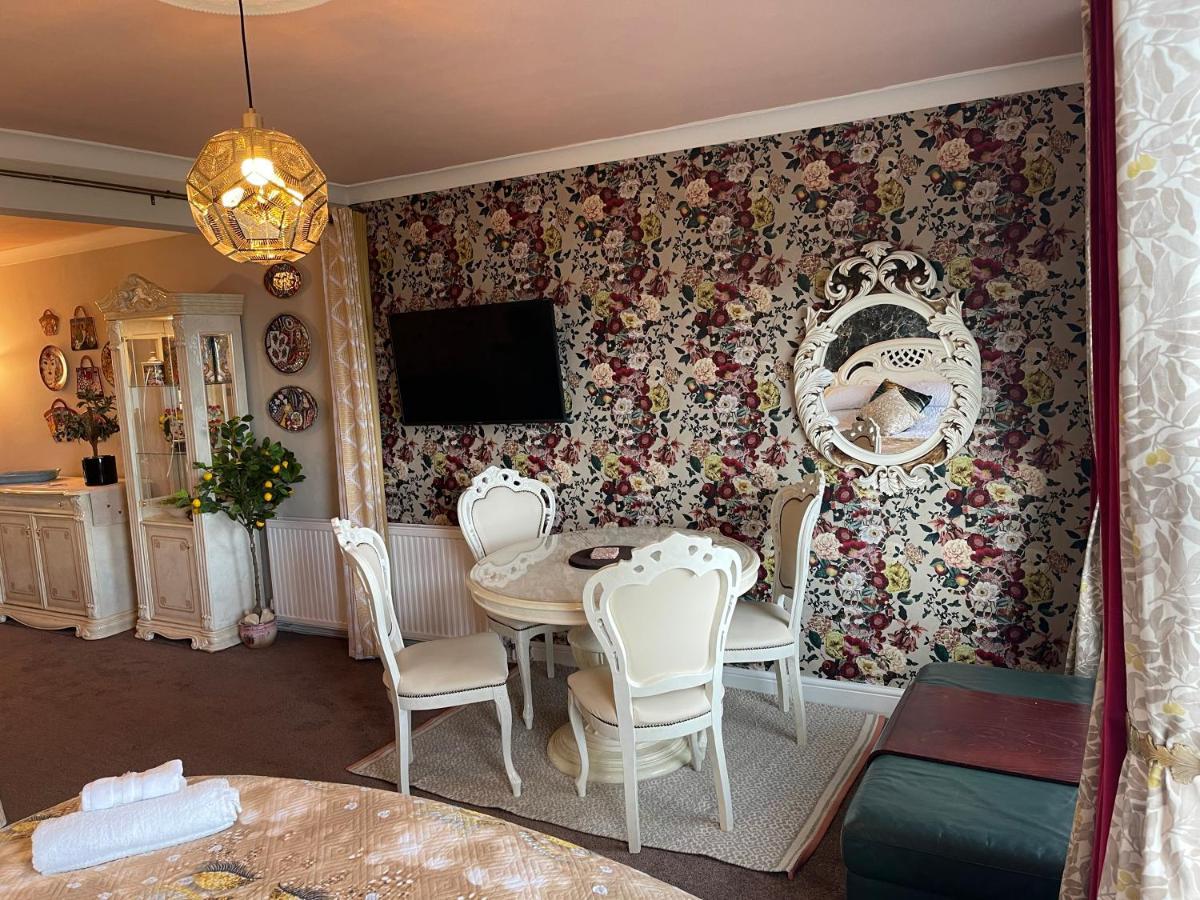 "The Italian" Seafront Apartment อีสต์บอร์น ภายนอก รูปภาพ
